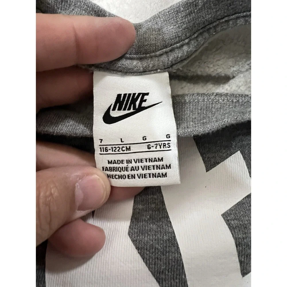 Nike‎ Sweatshirt Crewneck Gray Size Youth 6-7